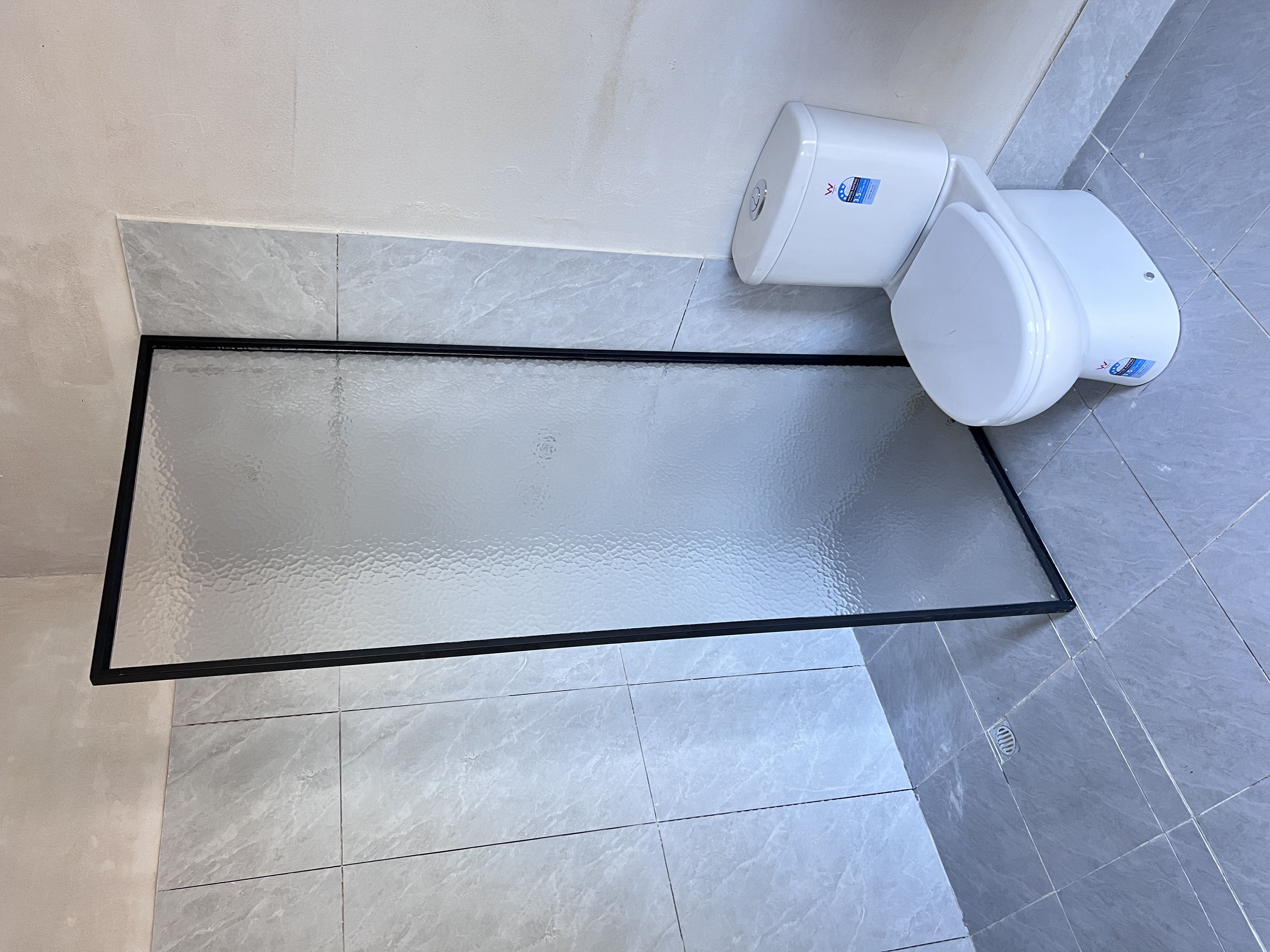 Bathroom — walk-in shower and large-format tiling